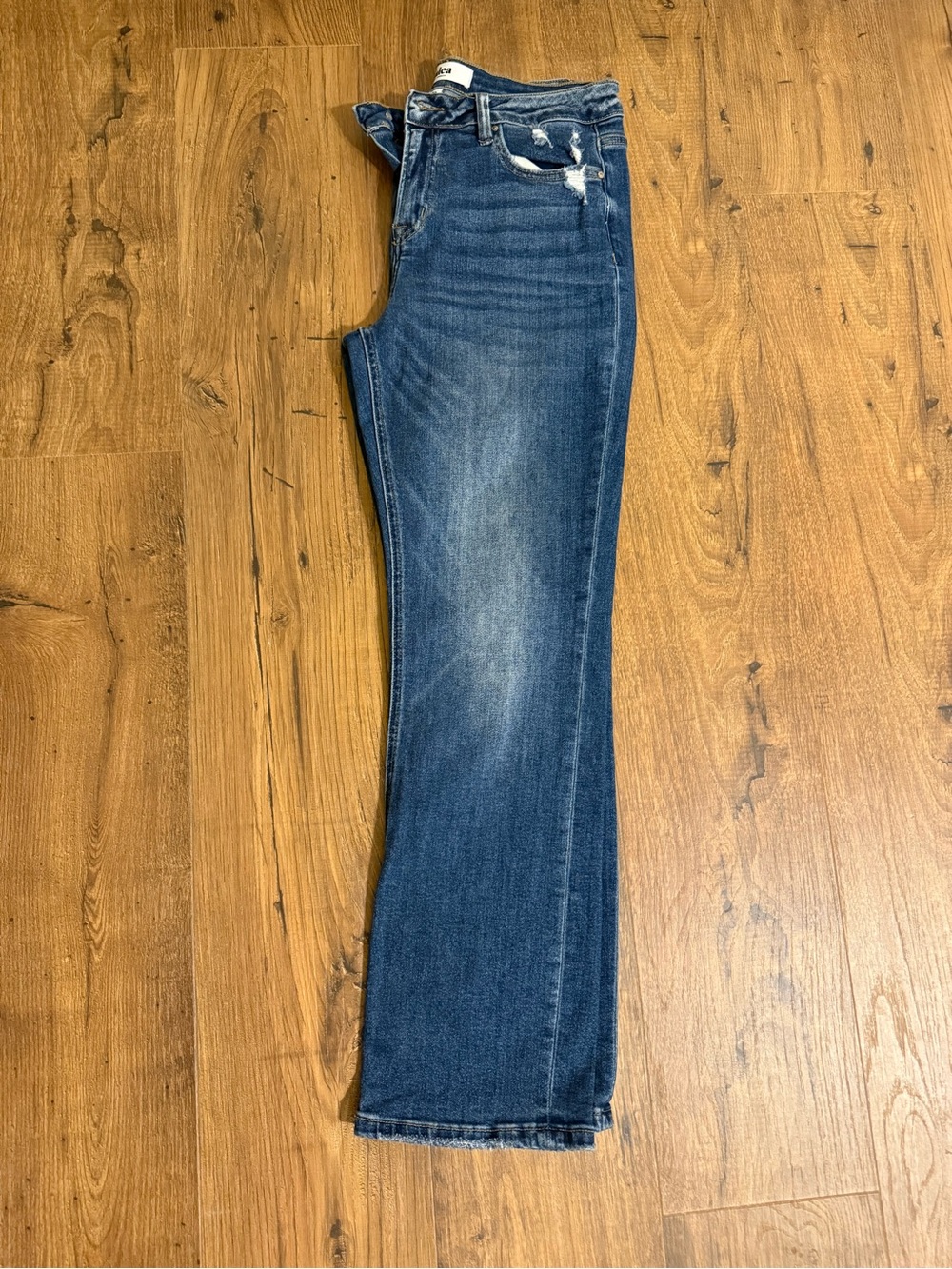 Everyday Straight-Leg Jeans in Medium Blue Wash